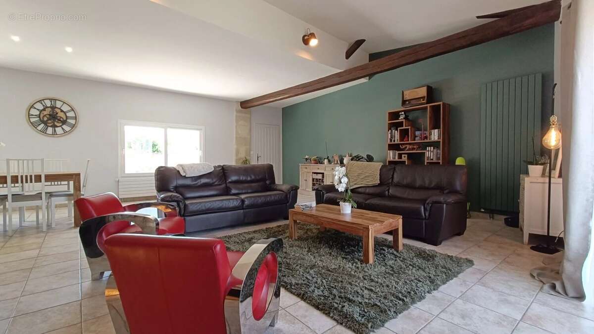 Maison à NEUVILLE-DE-POITOU