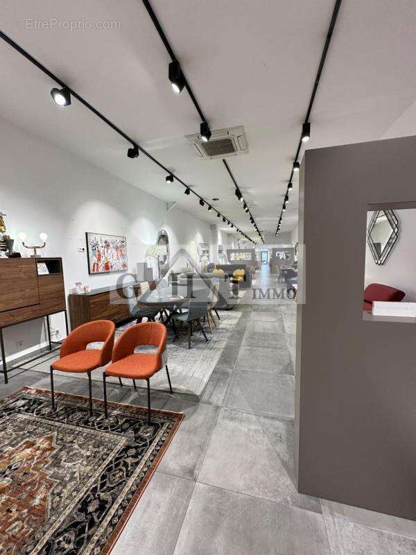 Commerce à CLAYE-SOUILLY