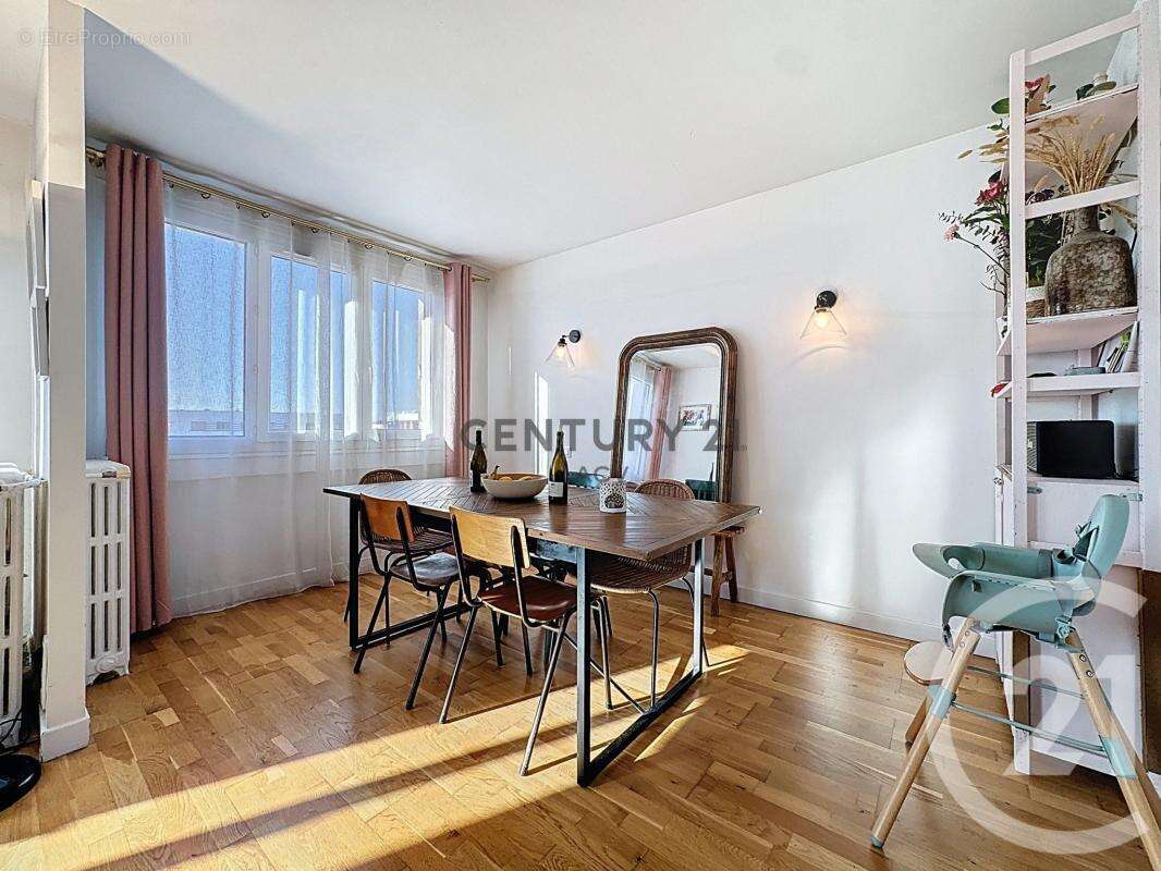 Appartement à MAISONS-ALFORT