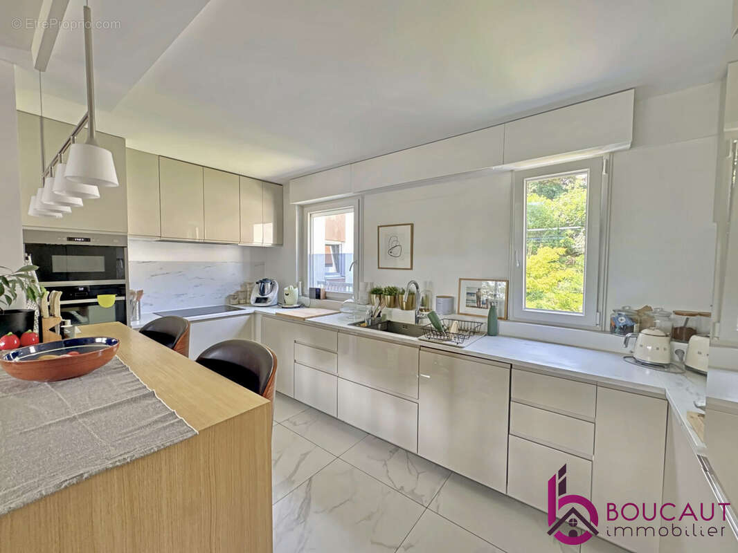 Appartement à LE PLESSIS-ROBINSON