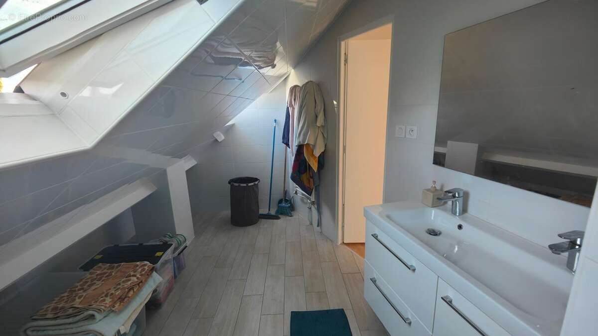 Maisonb 7 chambres plein bourg - photo 16