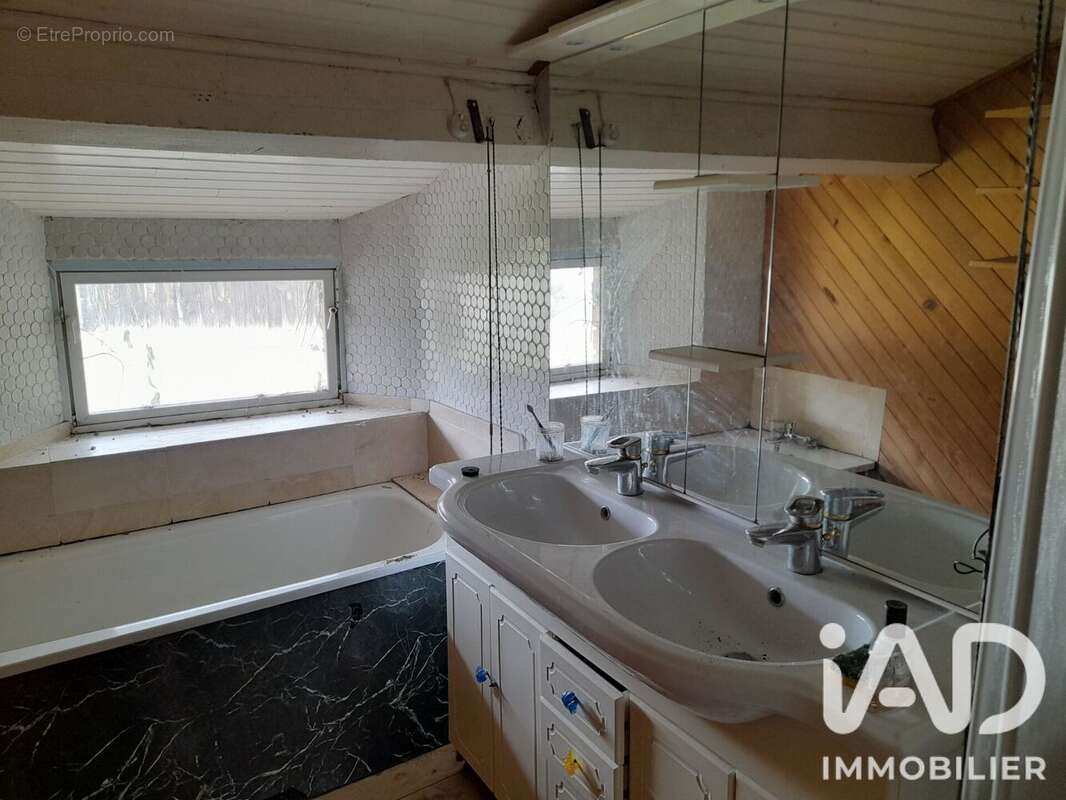 Maison 200 m² à Vicq-D'auribat  - photo 8