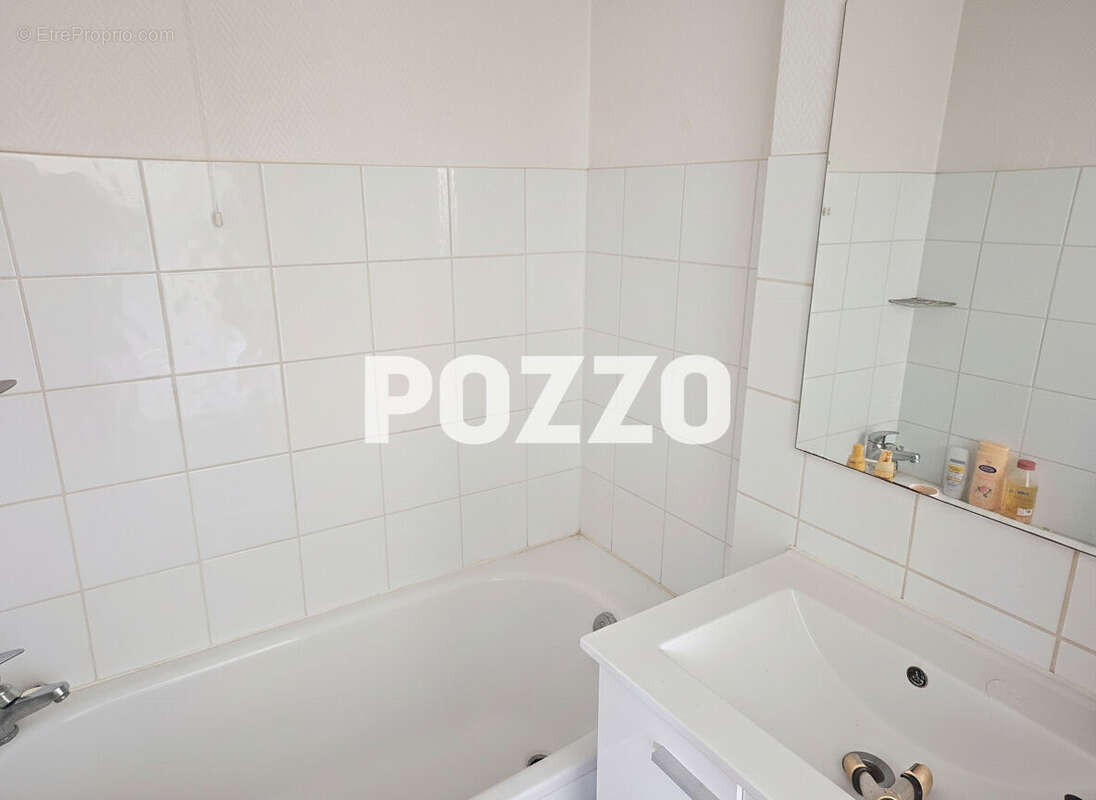 A Vendre  Appartement 1 pièce  à Bernières sur Mer (14990) - photo 3