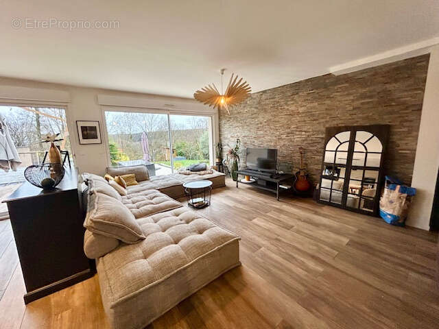 Maison à LA VILLE-DU-BOIS