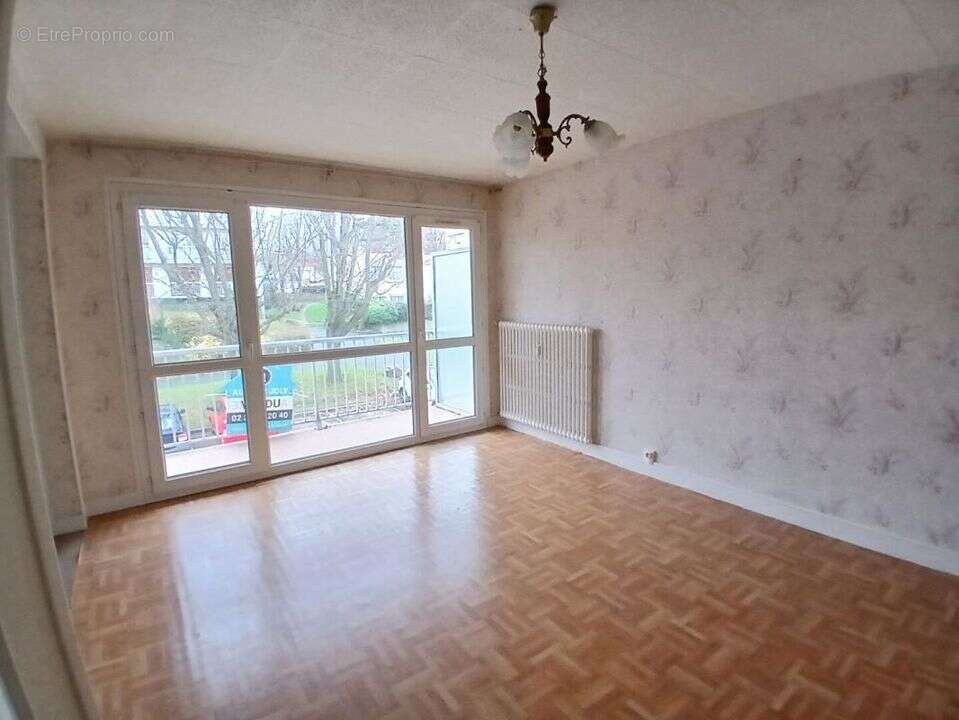 Appartement à HEROUVILLE-SAINT-CLAIR