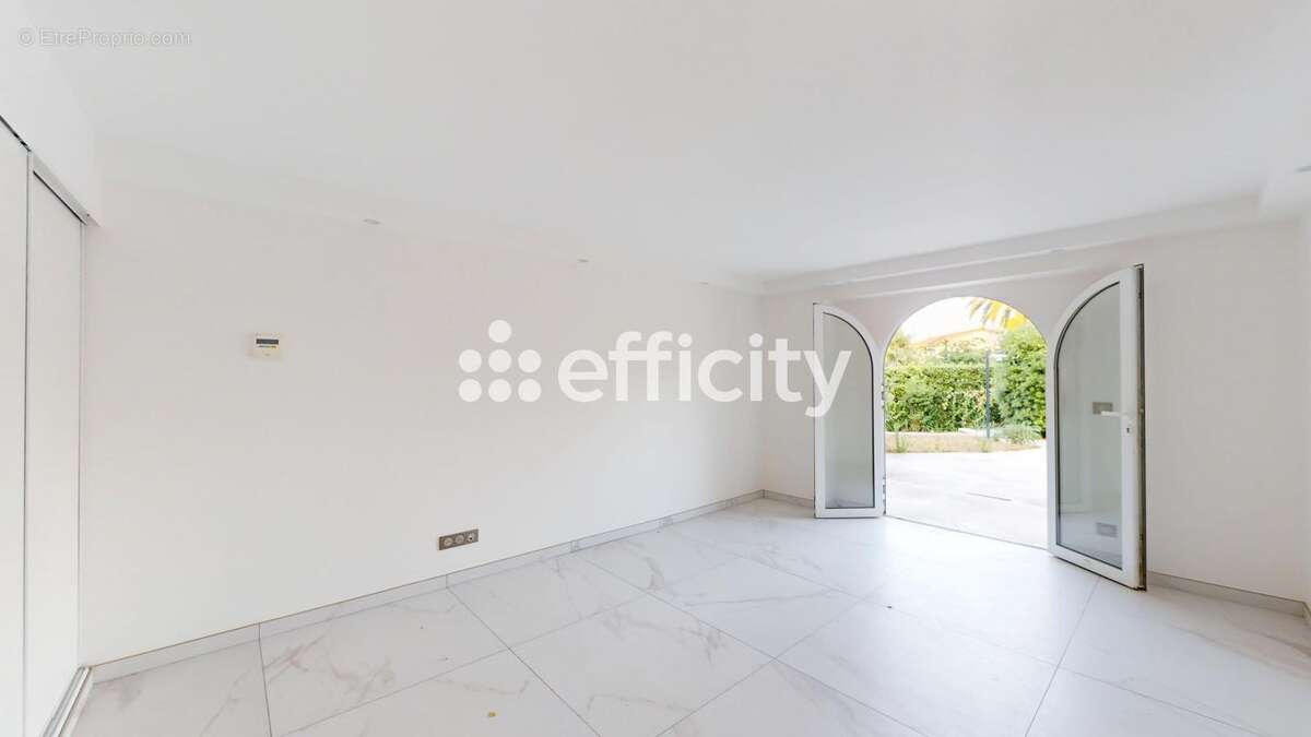 Maison à ANTIBES
