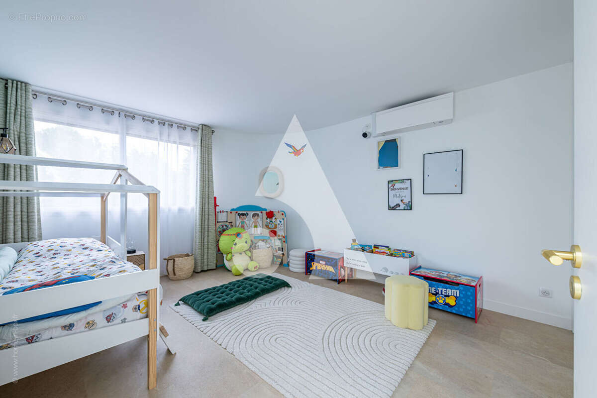 Maison à ORMESSON-SUR-MARNE