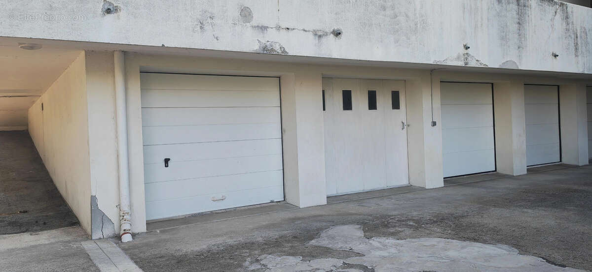 T3 entierement renové au 7ème avec balcon et garage - photo 9