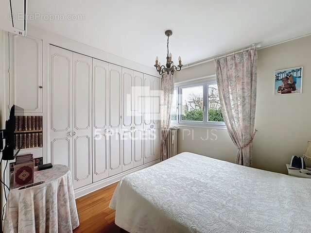 Maison à LA CELLE-SAINT-CLOUD