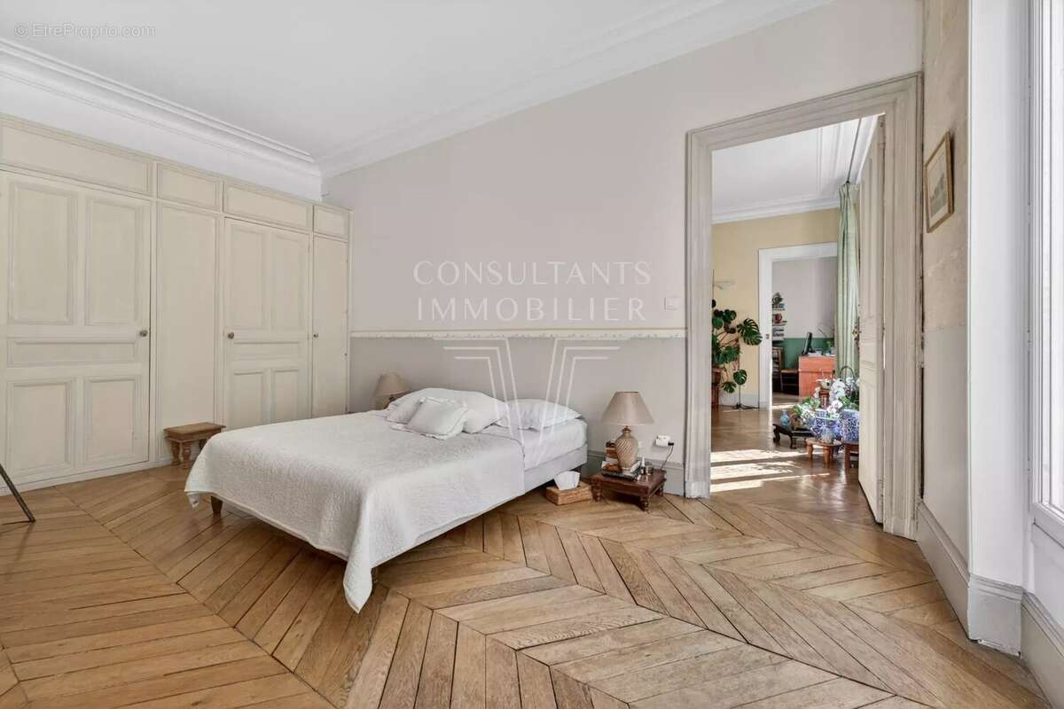 Appartement à PARIS-6E