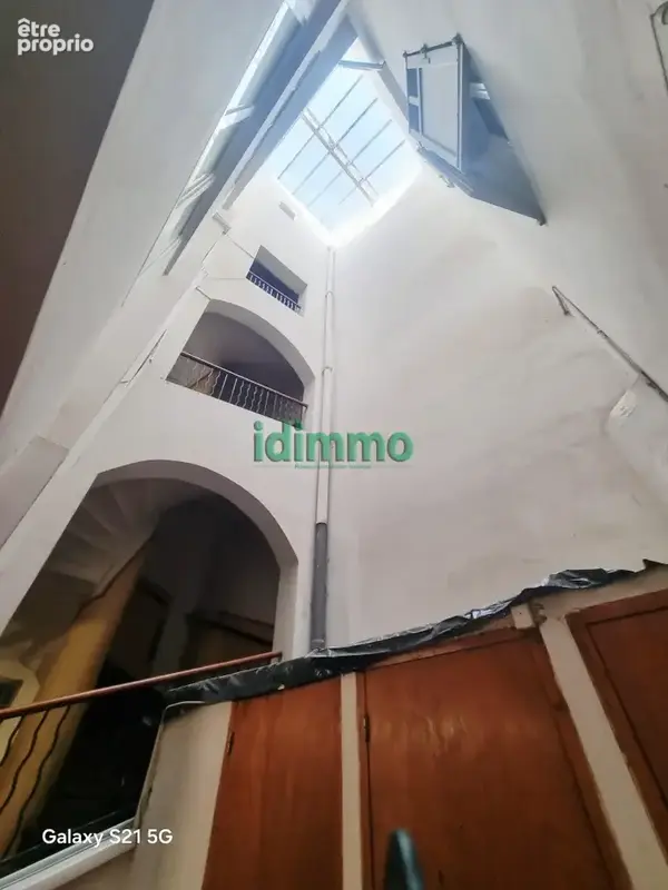 Exclusivité Draguignan bel immeuble en trés bon état de 238m+dépendances 2 appartements F3+2 F1 dépendances ga - photo 9