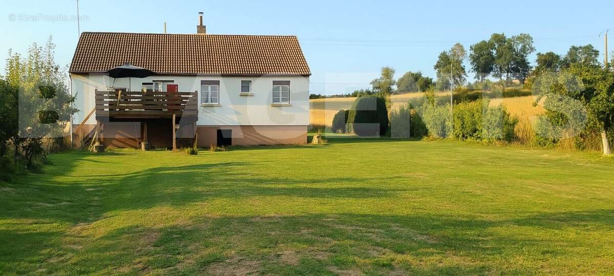 Maison à MARIGNE-LAILLE