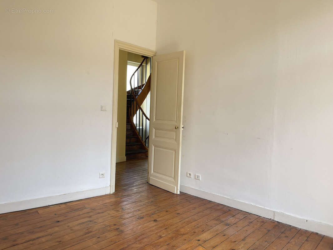 Périgueux centre — Grande maison familiale, 4 niveaux, jardin - photo 24