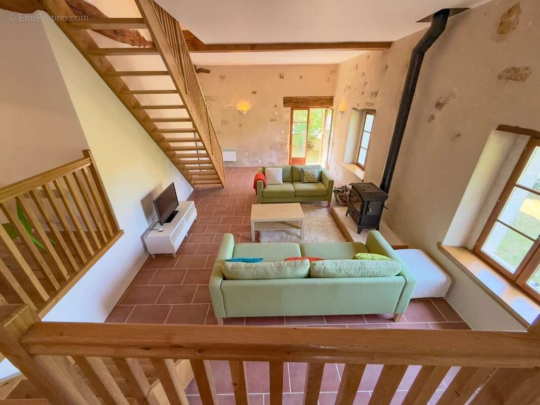 Maison à SAINT-FRONT-LA-RIVIERE