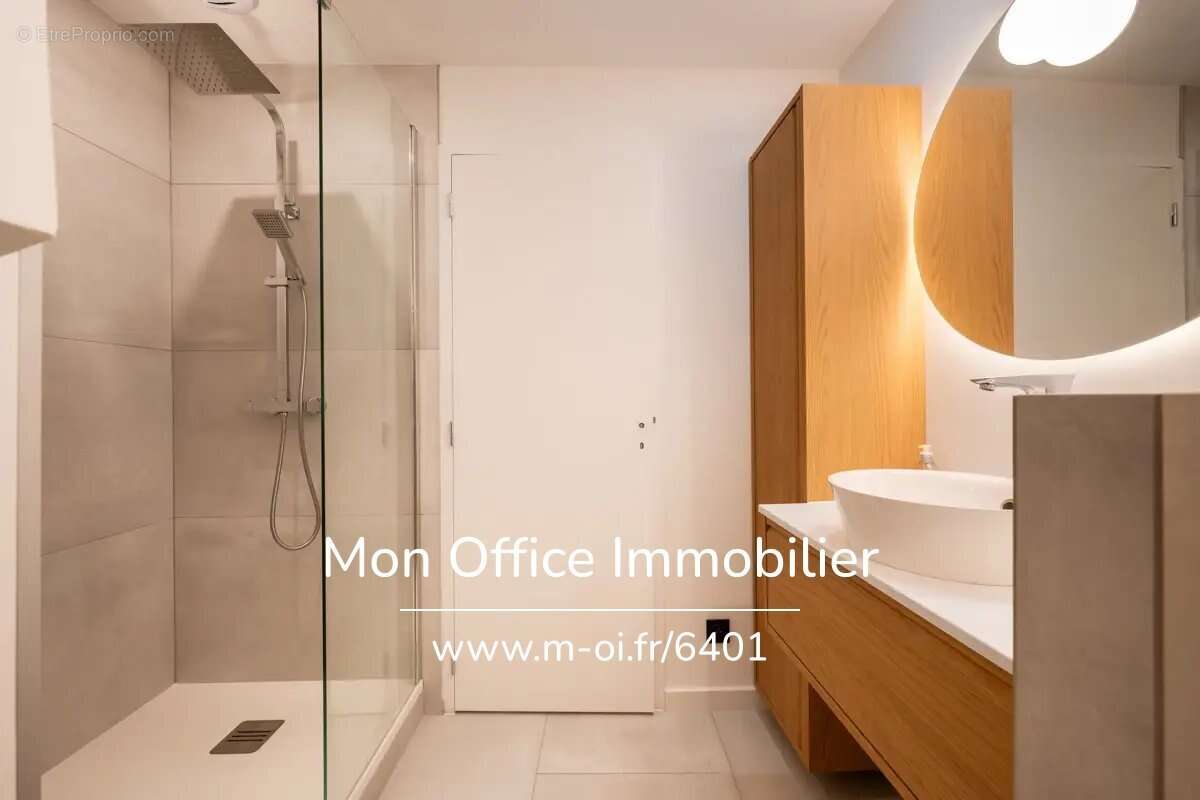 Appartement à PEYNIER