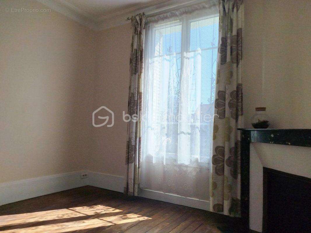 Maison à LES PAVILLONS-SOUS-BOIS