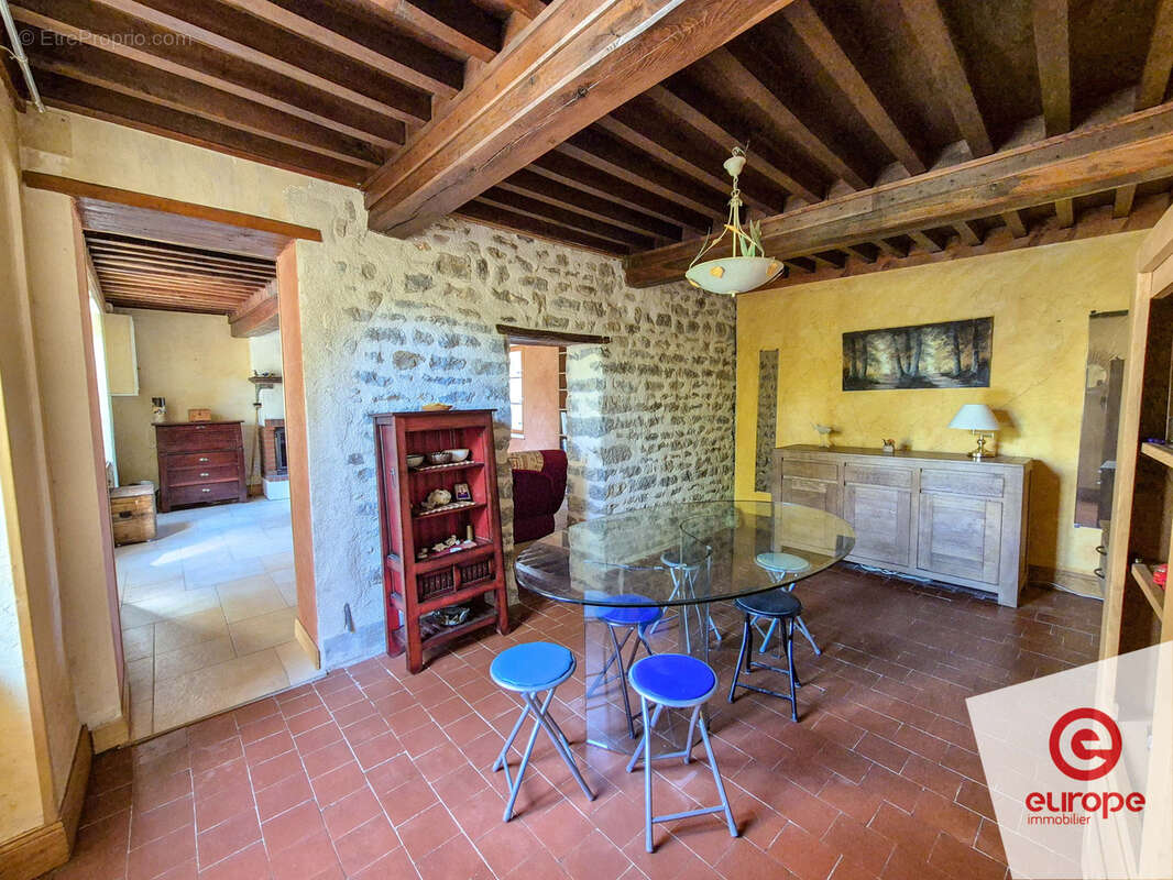 Maison 4 pièces de 105m2 avec jardin et dépendances au porte du Morvan - photo 7