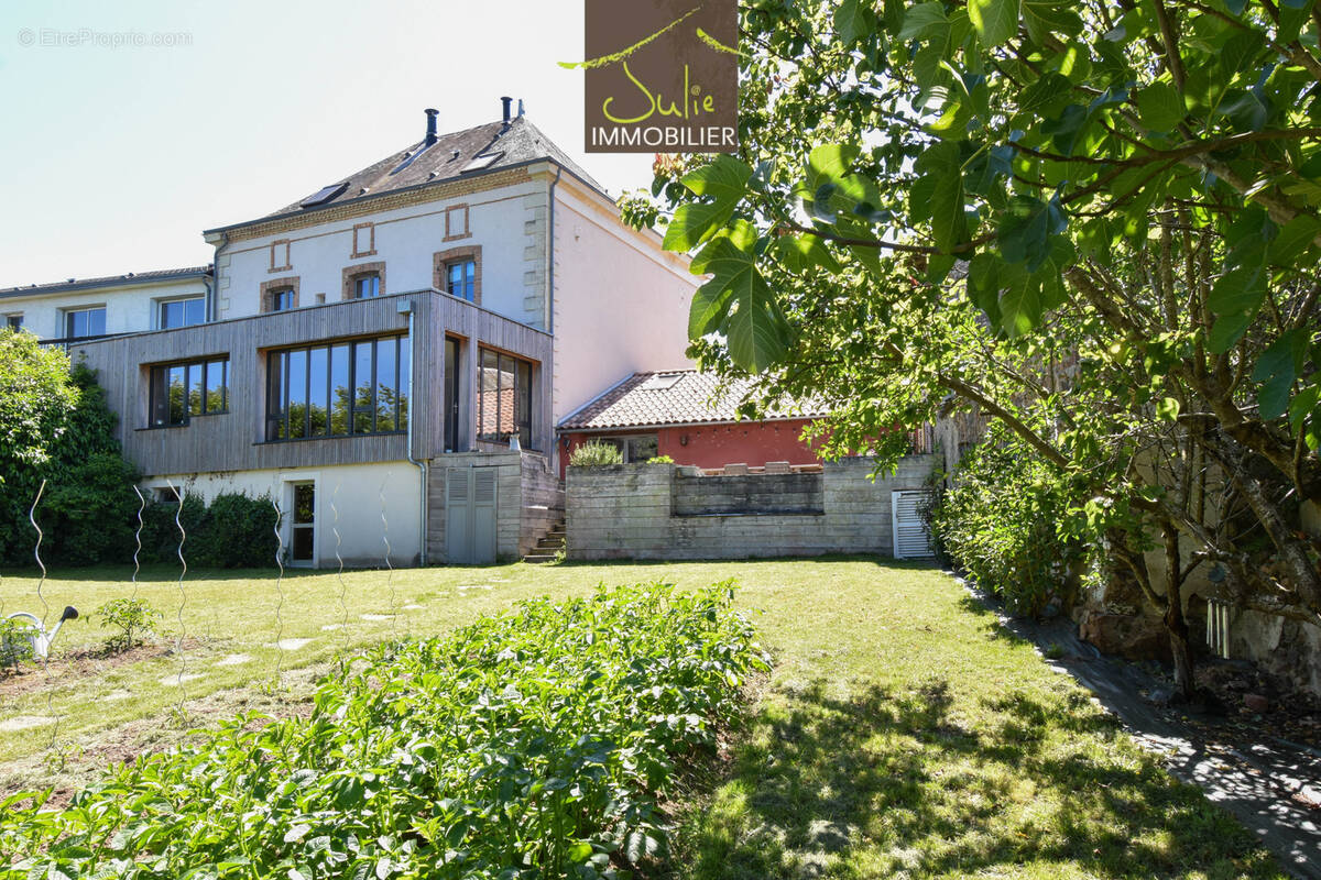 Maison à ARGENTON-CHATEAU