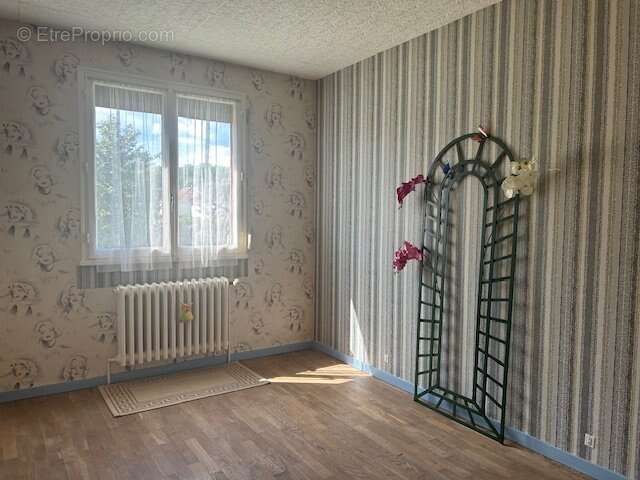 Maison à REMALARD