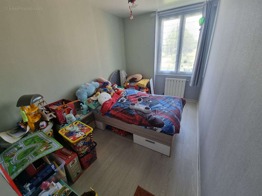 A vendre, appartement 2 chambres avec espace professionnel indépendant. - photo 8