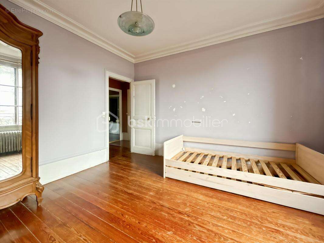 Maison à PONT-SUR-YONNE