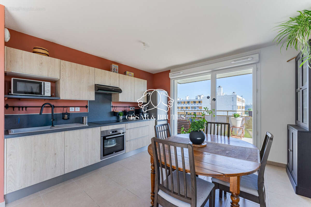 Appartement à LYON-9E