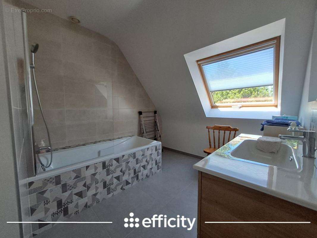 Maison 123 m² à Peumerit  - photo 13