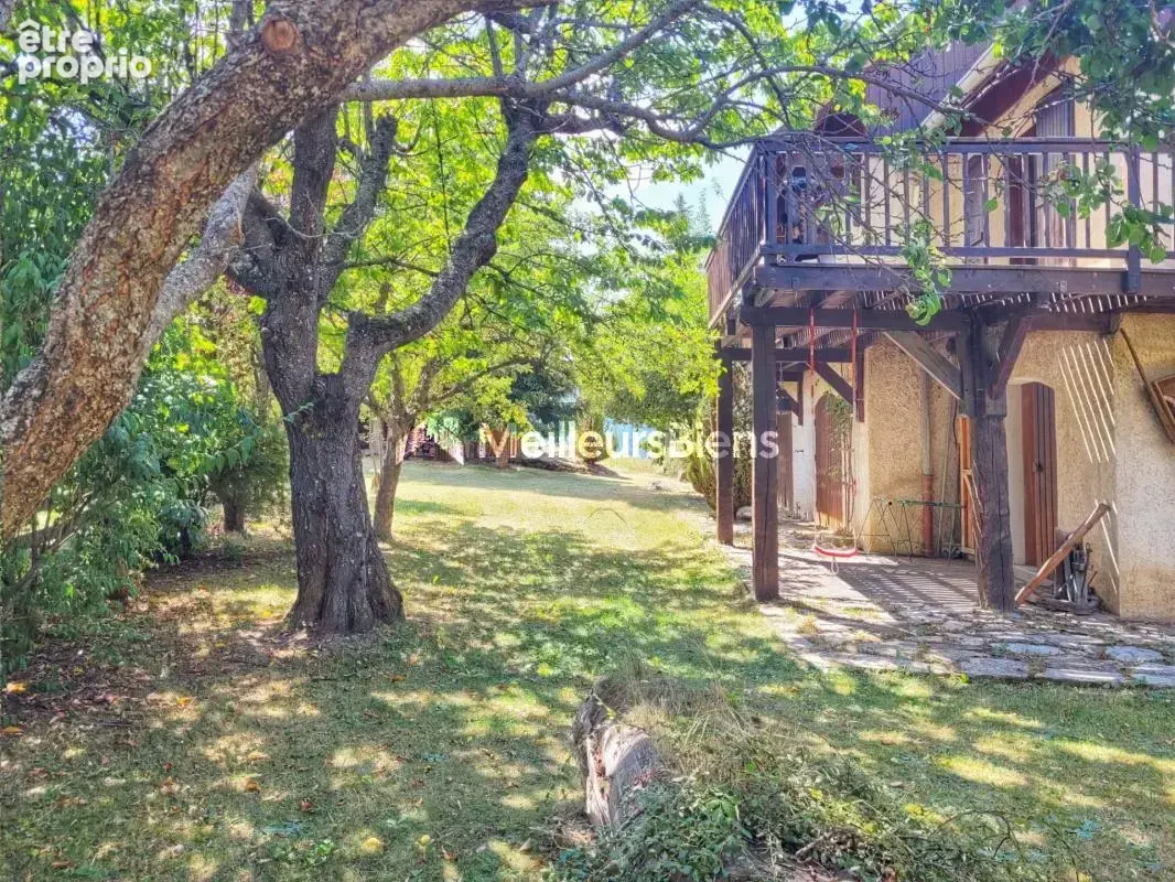 Maison familiale 7 pièces avec dépendances et grand terrain aux Orres - photo 16