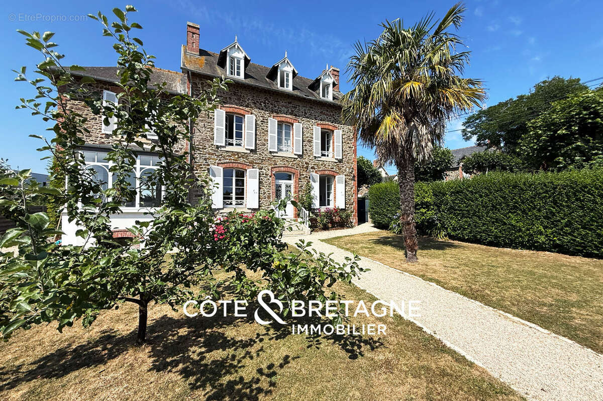 Maison à ETABLES-SUR-MER