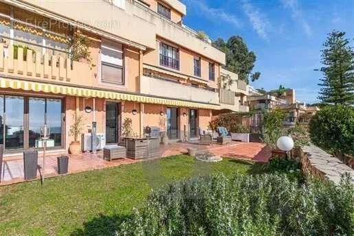 Appartement à ROQUEBRUNE-CAP-MARTIN