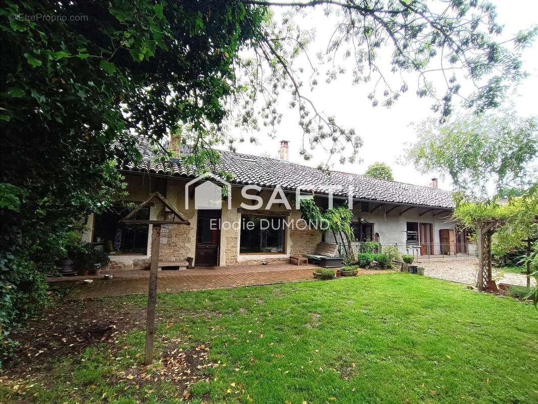 Photo 2 - Maison à DOMMARTIN-LES-CUISEAUX