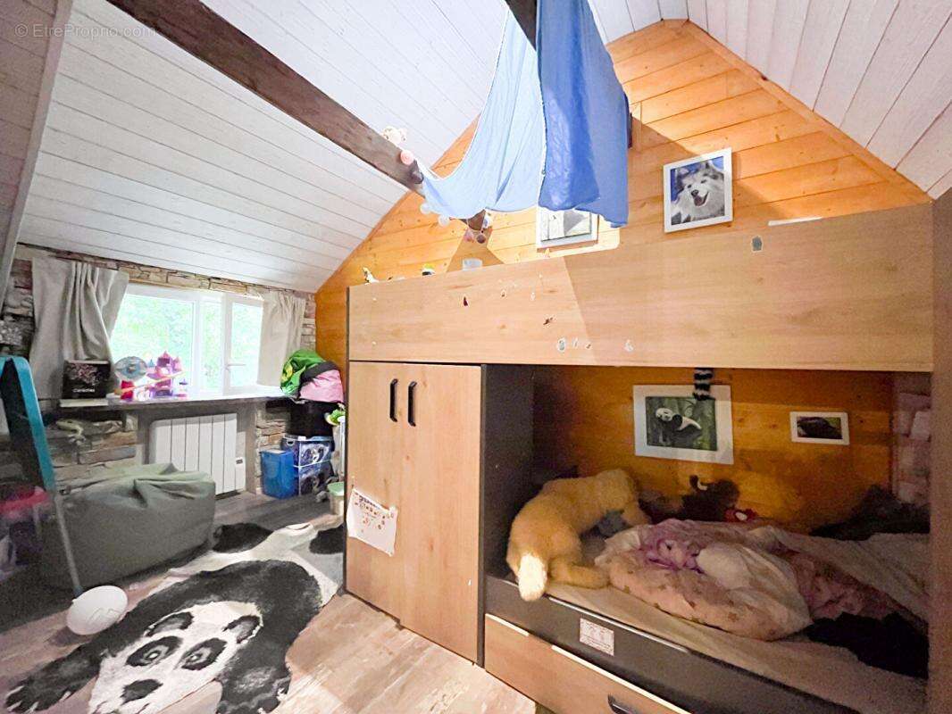 Maison à NOUANS-LES-FONTAINES