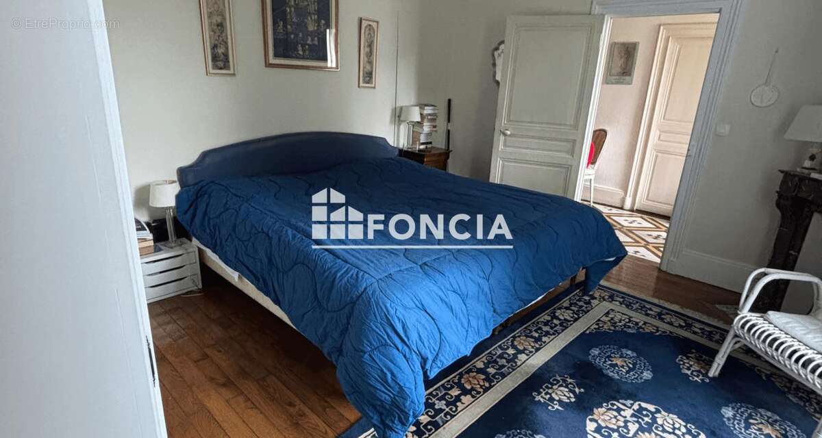 Maison à MONTEREAU-FAULT-YONNE