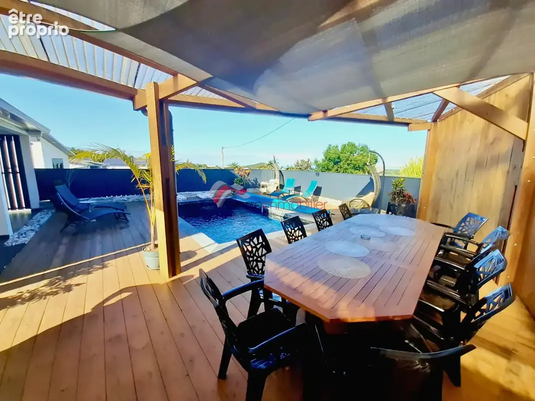Villa 5 pièces d'une superficie totale de 327 m2 - photo 4