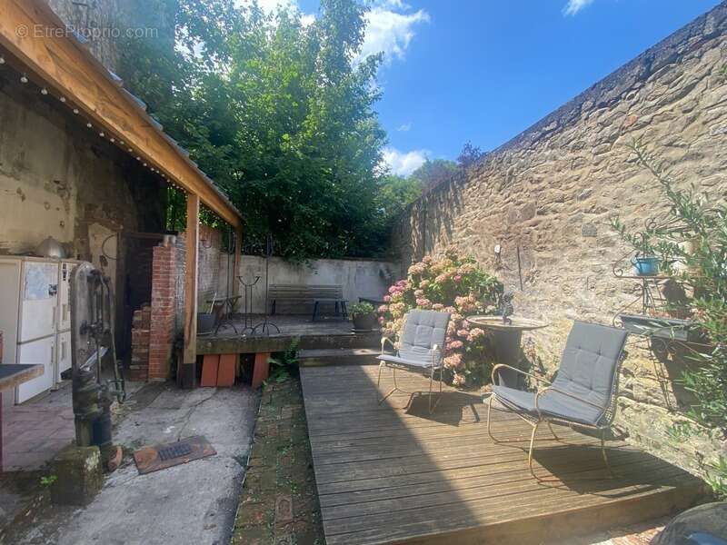 Maison à DUN-LE-PALESTEL