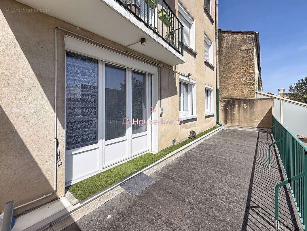 Appartement 80 m² à Bergerac  - photo 8
