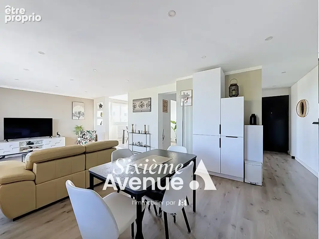Appartement Decines Charpieu 4 pièce(s) 86 m2 vue Grand-Large - photo 4