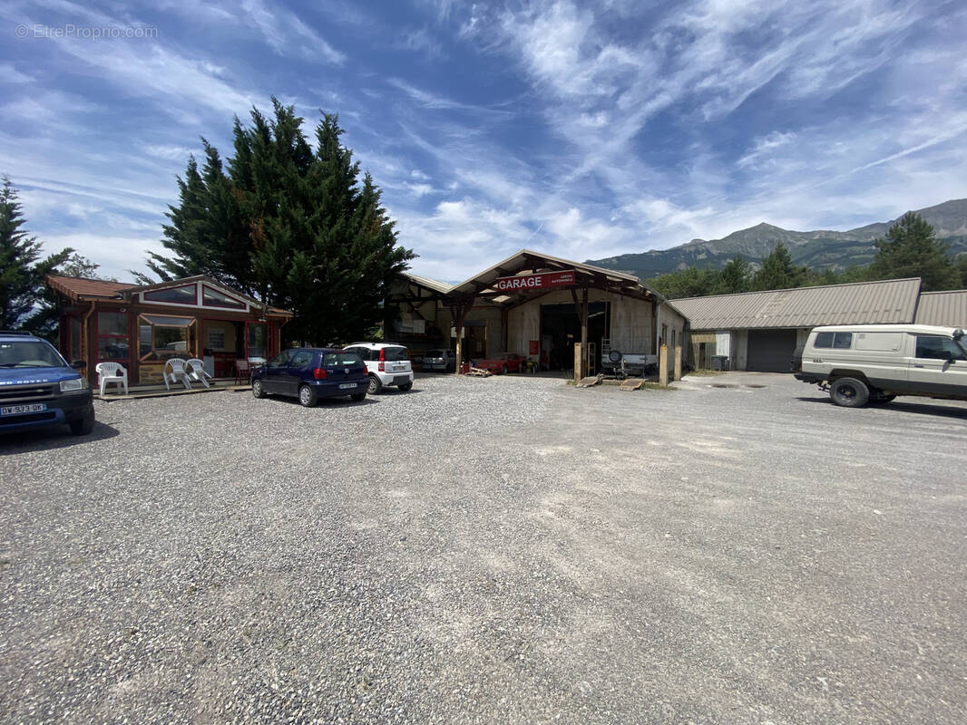 Commerce à MONTGARDIN