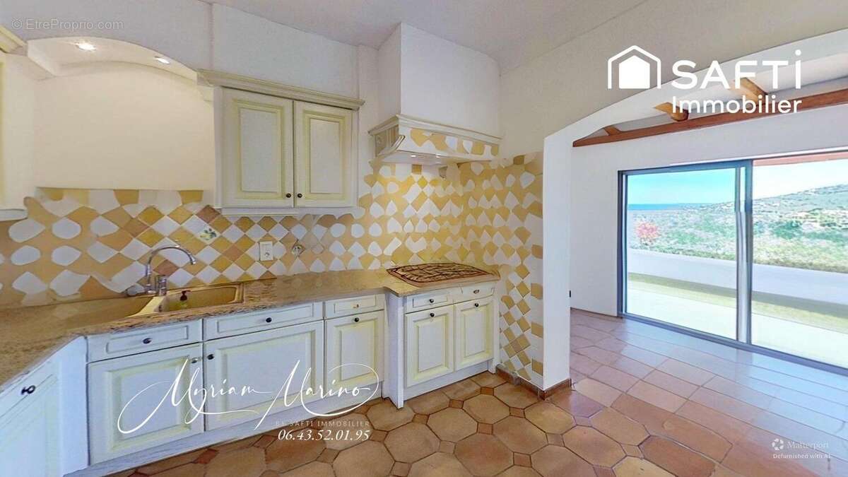 Photo 7 - Maison à ROQUEBRUNE-SUR-ARGENS