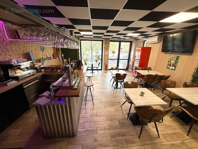 Commerce à SAINT-AULAYE