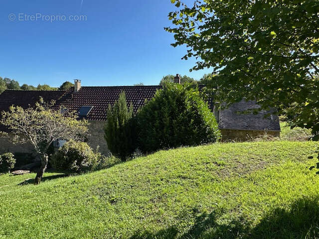 Maison à POUQUES-LORMES