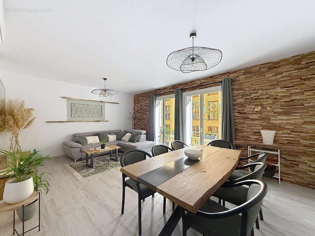 Photo 2 - Appartement à FREJUS