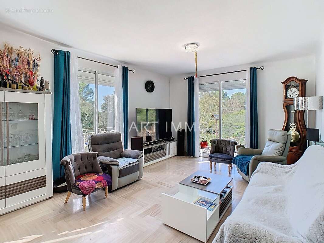 Maison à L&#039;ISLE-SUR-LA-SORGUE