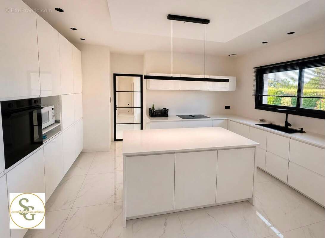 Maison 148 m² à Gaillac  - photo 6