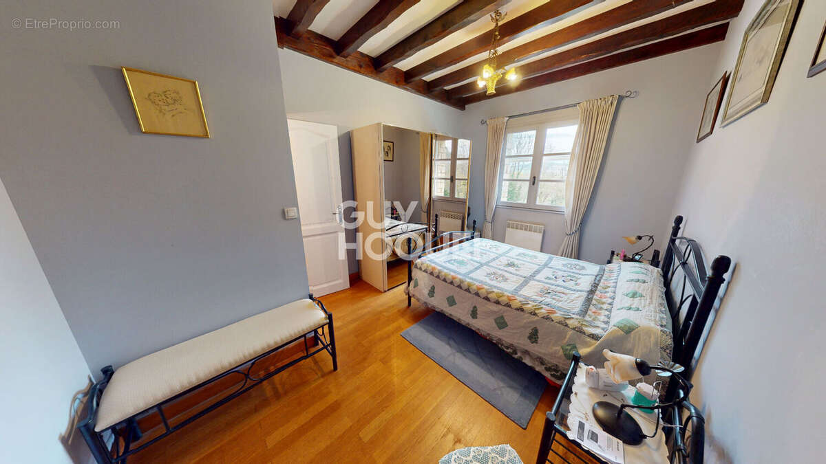 Maison à AOUSTE-SUR-SYE