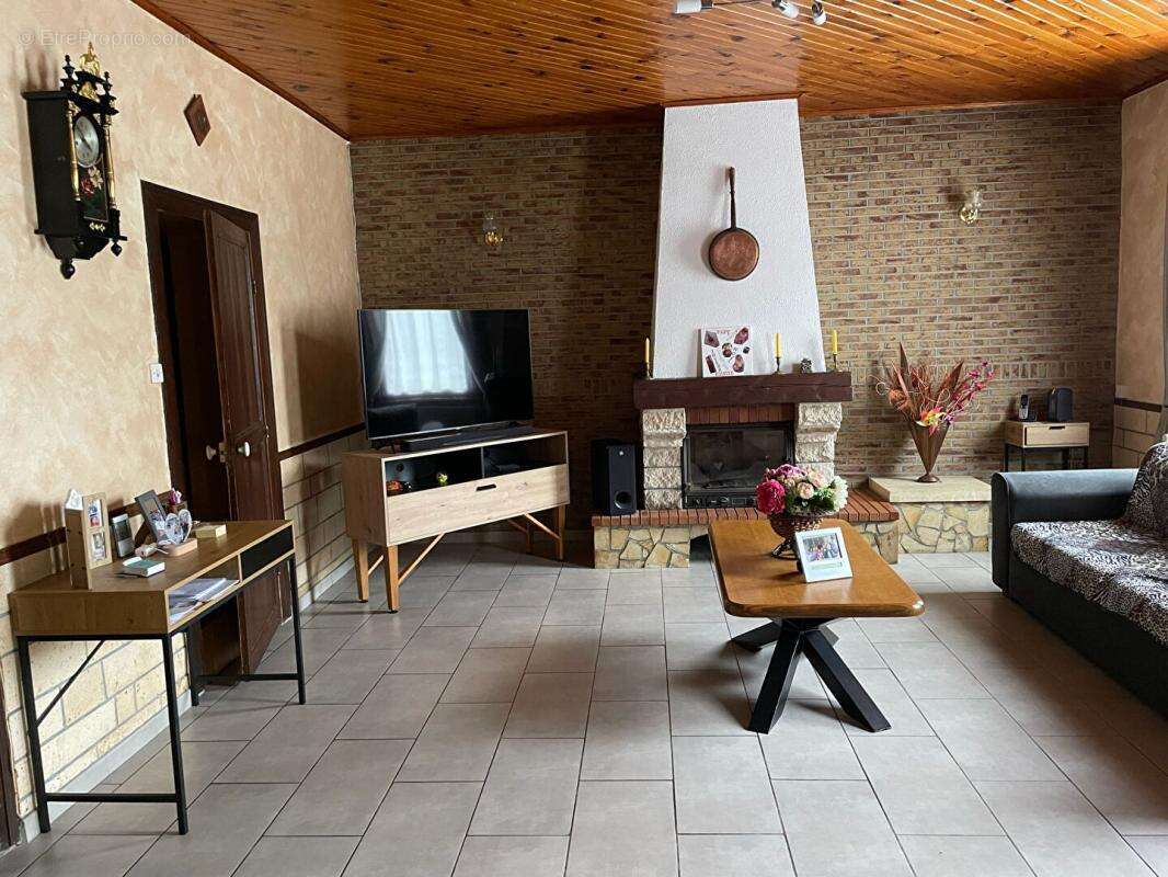 Maison à PECQUENCOURT