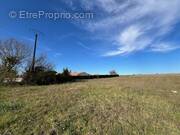 Terrain à BOUTIERS-SAINT-TROJAN