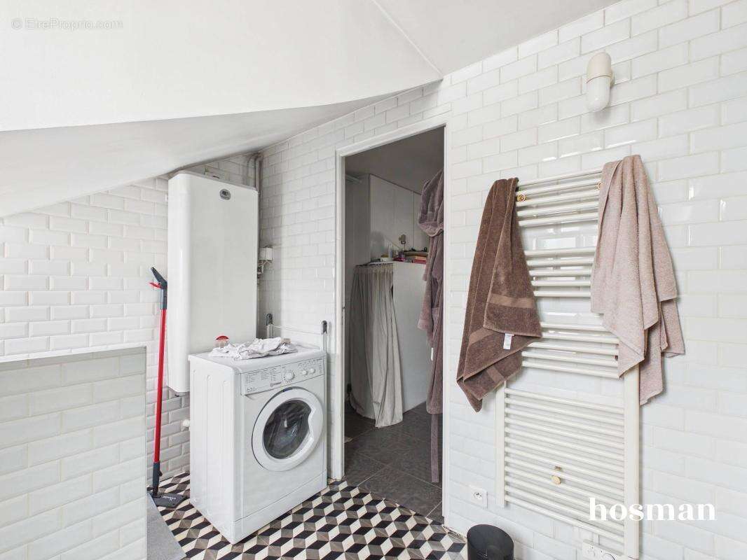 Studio 26 m² - Dernier étage traversant - Rue Saint-Jean, Paris - photo 16