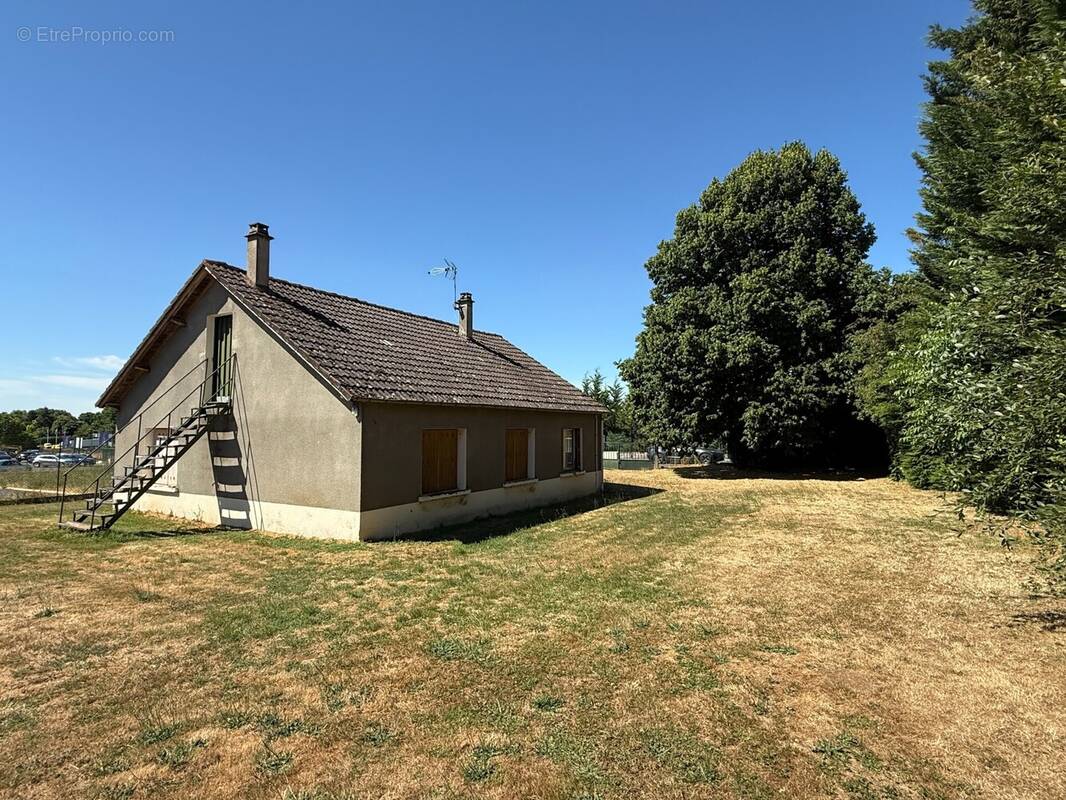 Maison à LA CHATRE