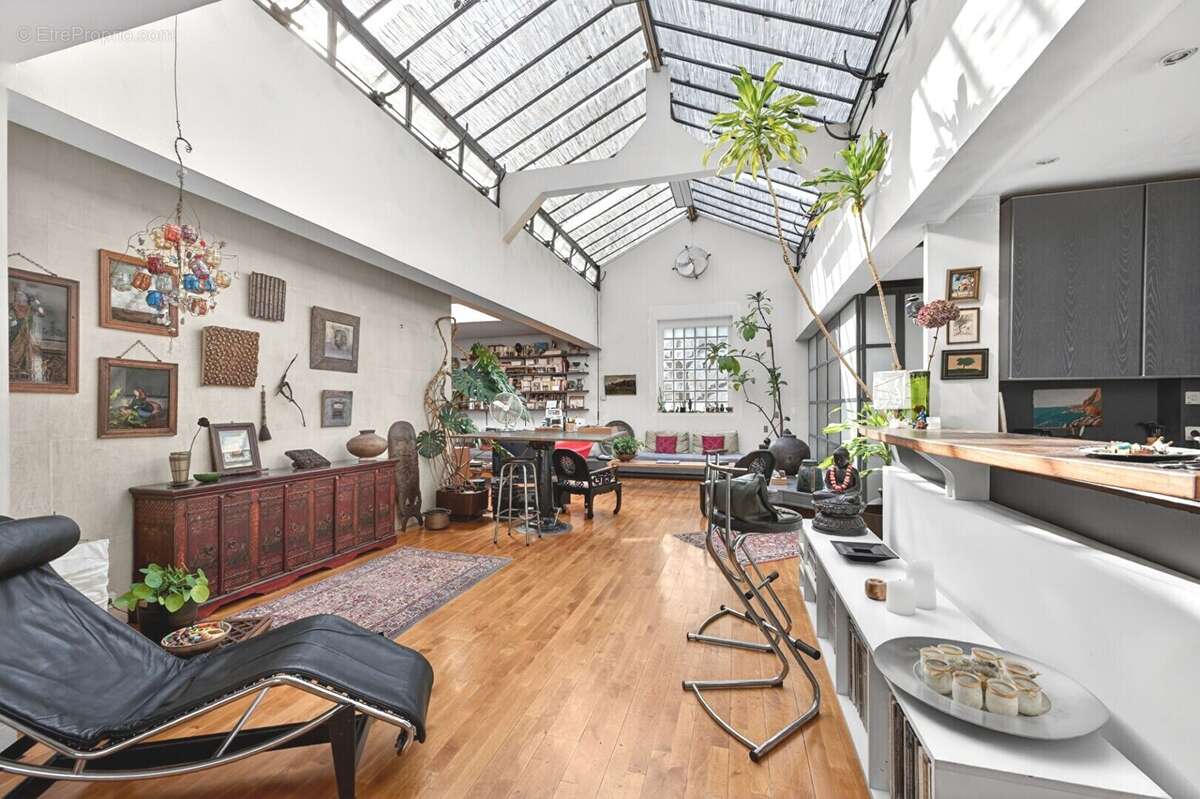 Appartement à LES LILAS